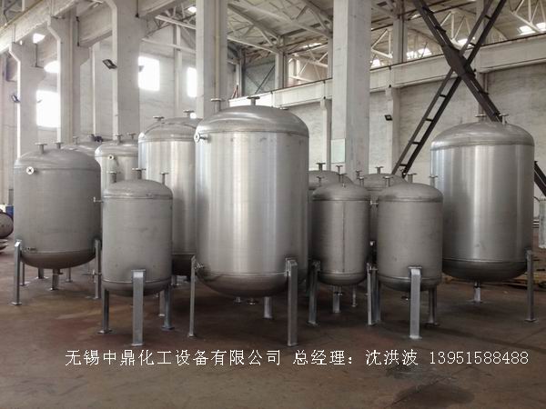 不銹鋼立式儲(chǔ)罐、碳鋼立式儲(chǔ)罐、立式儲(chǔ)罐 