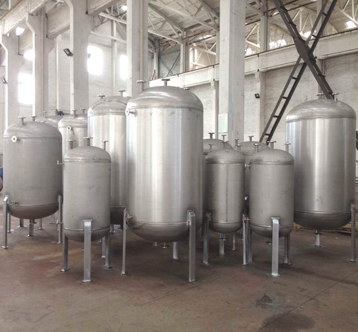 不銹鋼高位槽、真空緩沖罐、不銹鋼滴加罐、不銹鋼計量罐