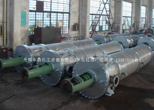 導(dǎo)熱油循環(huán)加熱薄膜蒸發(fā)器 導(dǎo)熱油加熱刮板薄膜蒸發(fā)器 